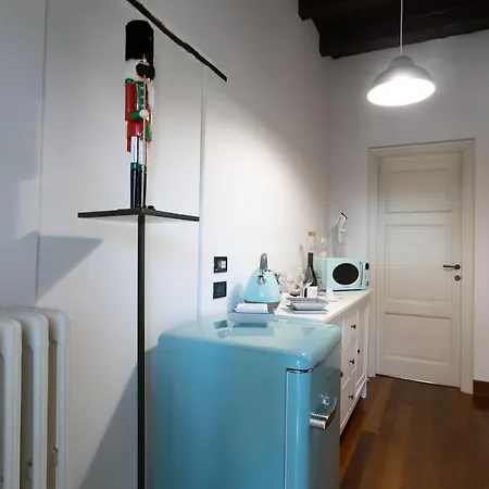 Lo Schiaccianoci De Charme Bed & Breakfast *