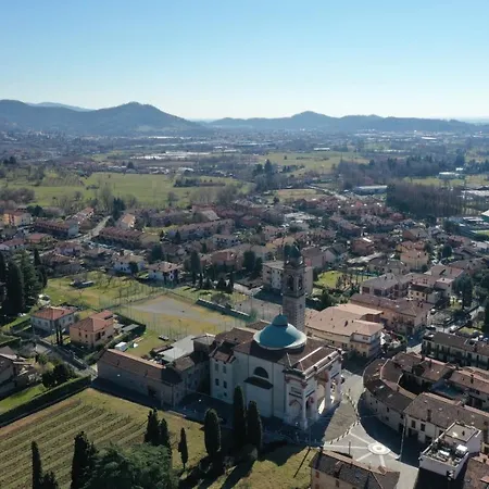 Lo Schiaccianoci De Charme Bed & Breakfast