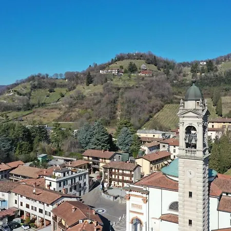 Lo Schiaccianoci De Charme *