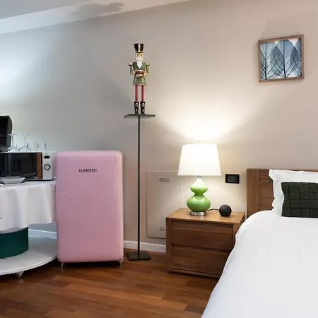 Lo Schiaccianoci De Charme Bed & Breakfast Scanzorosciate
