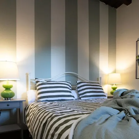 Bed & Breakfast Lo Schiaccianoci De Charme Scanzorosciate