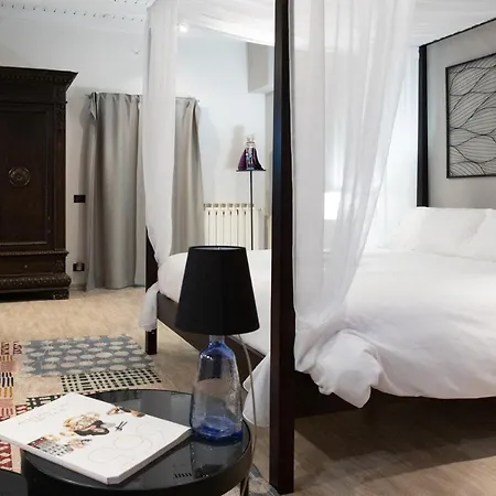 Lo Schiaccianoci De Charme Bed & Breakfast Scanzorosciate